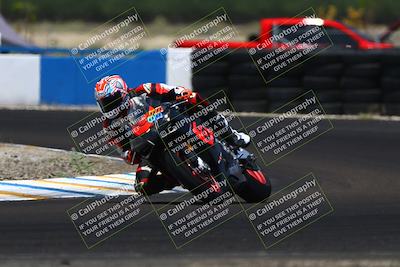 media/Jun-07-2025-TrackDaz (Sat) [[4413525952]]/A Group/1pm (Turn 1)/
